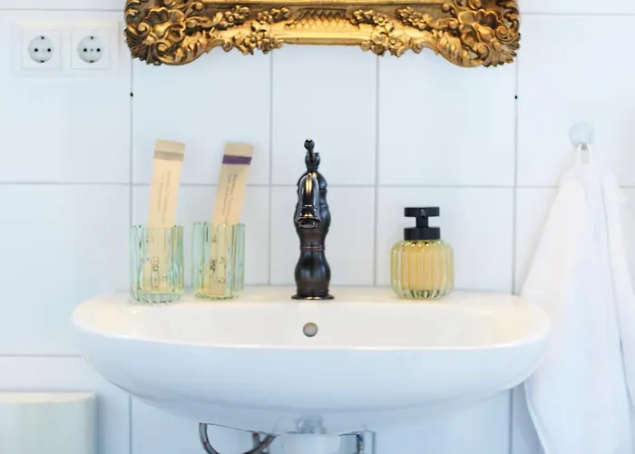 Appartement Little Wizard Apartment Hamburg - Bis 4 Personen - 44 Qm - Kueche - Smart Tv - Kostenloser Parkplatz *